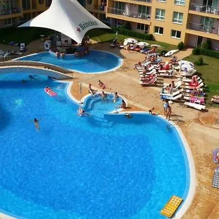 Pollo Lejlighedshotel 3*